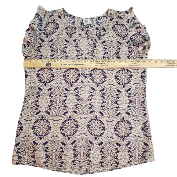 Cabi Flutter Sleeve Blouse  M Ivory Multicolor Geometric Print Romantic Top - Picture 6 of 9